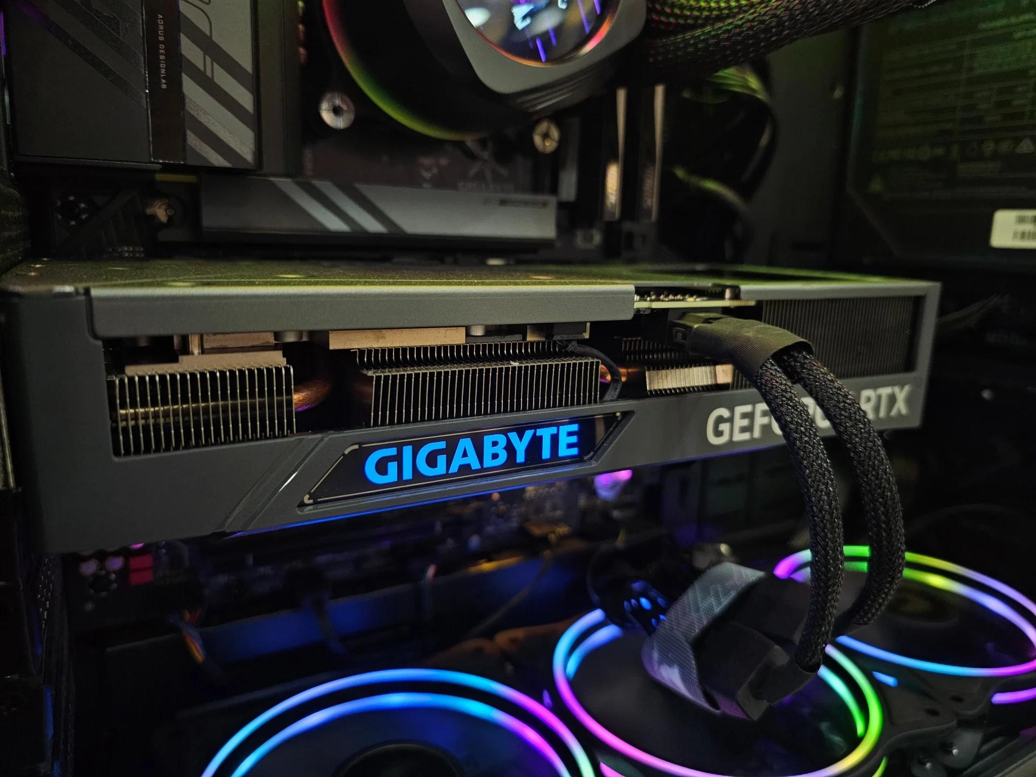 PC Livestream Gigabyte (i7 14700K + RTX 4060Ti)