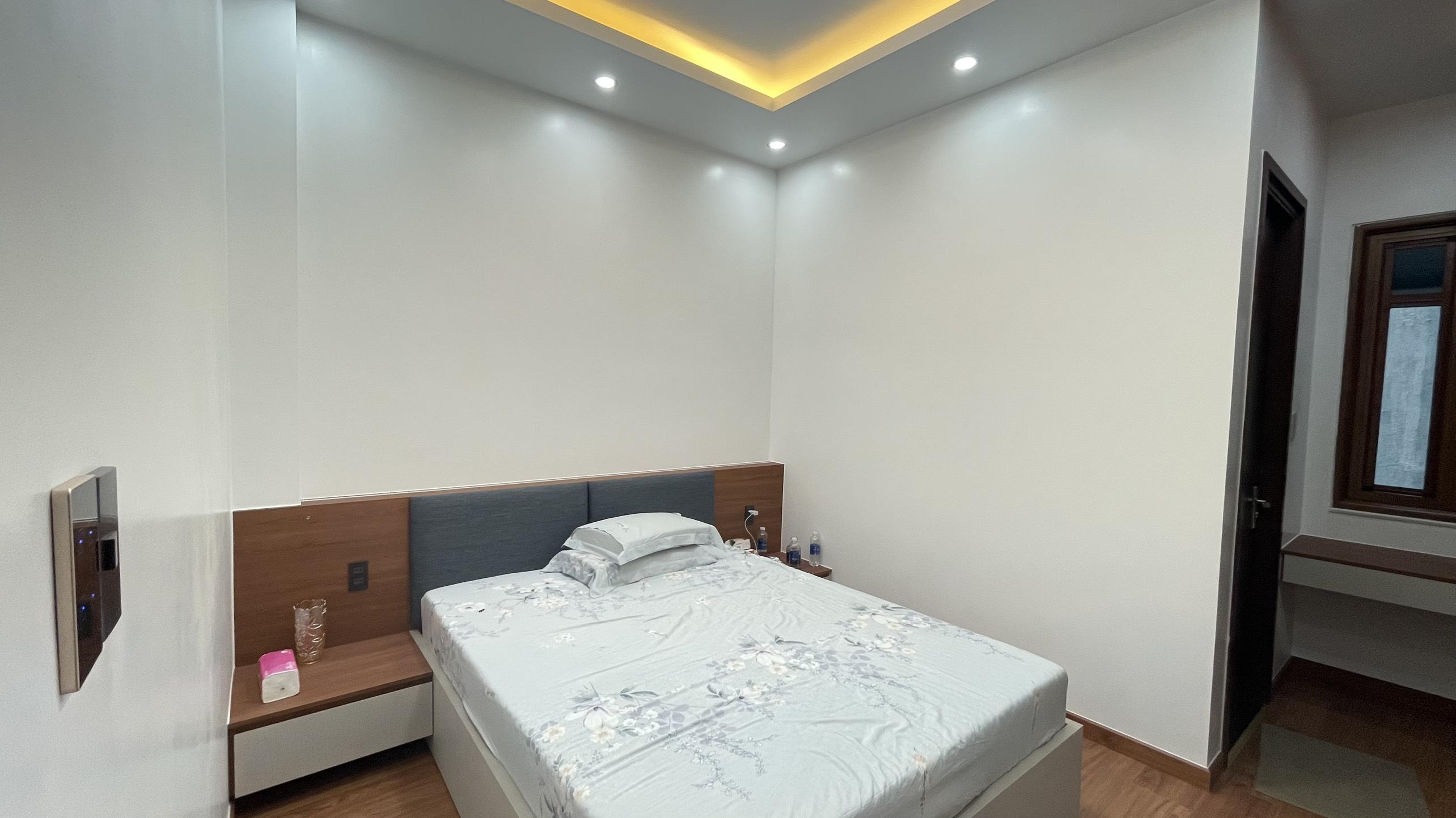 Nhà Phố Tân Phú