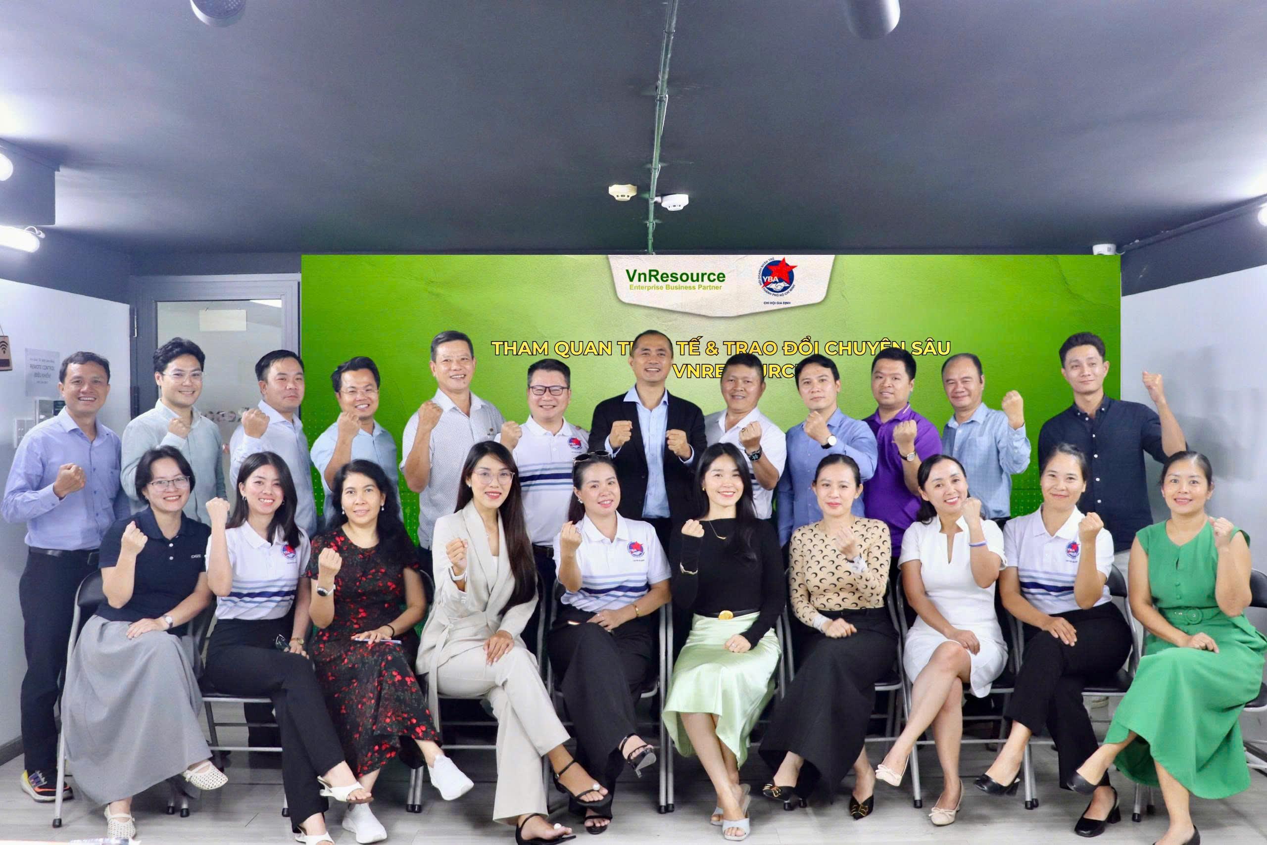 TỪ FRAMEWORK ĐẾN “DỮ LIỆU SỐNG” TRONG QUẢN TRỊ NHÂN SỰ